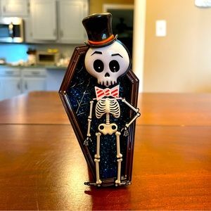 RARE Bath & Body Works Skeleton Coffin Wallflower Diffuser Plug-in Night Light